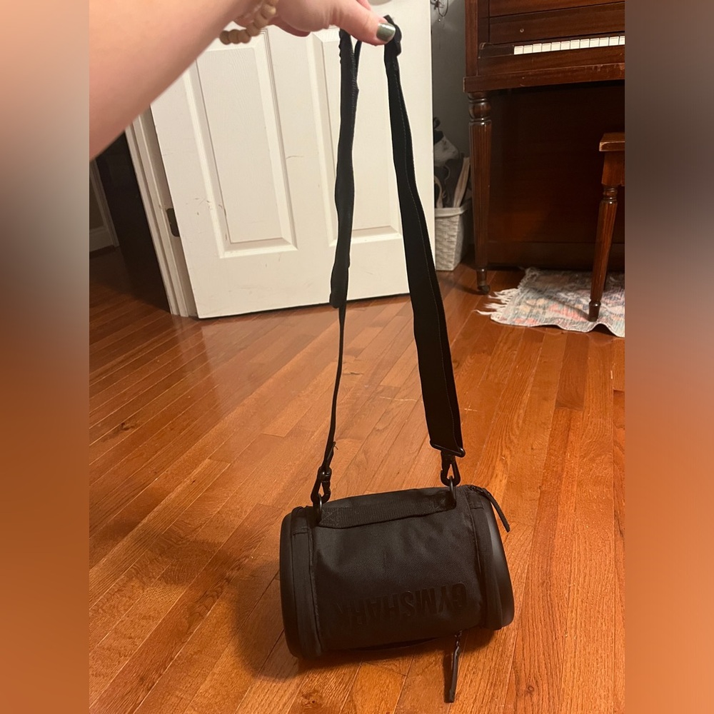Gym Shark LC Bag. Small gym bag. Very slightly used.